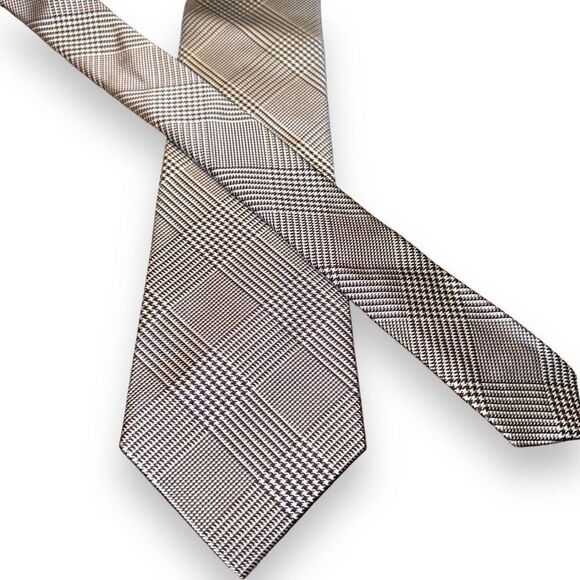 70s Burberry London Navy & White Glencheck Handmade Tie - Picture 1 of 7